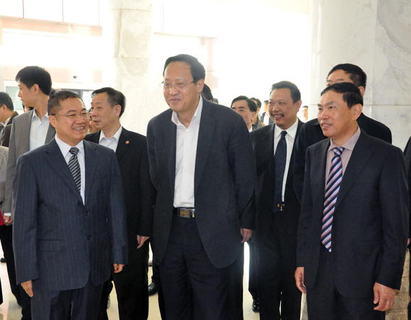 9.全国人大常委副委员长张宝文调研华体足球_华体足球(中国)
大学生就业创业情况.JPG